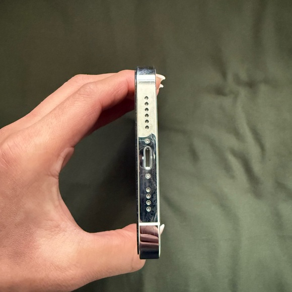 Apple iPhone 13 Pro Max - Silver - Picture 13 of 15